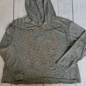 me.n.u gray and black striped skull light hoodie